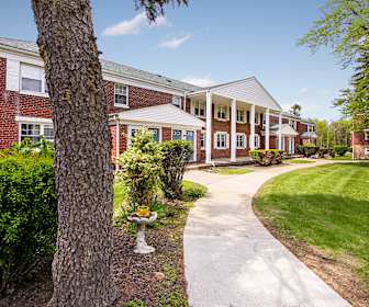 Oakmont Park Apartments, Moosic, PA