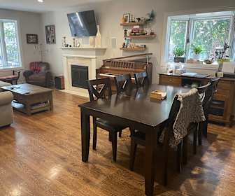 Dining, 1456 West Wolfram Street