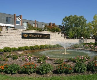 view of community / neighborhood sign, Windsor Lakes