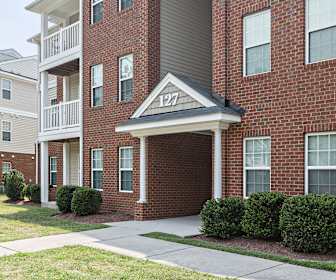 29 Kings landing apartments suffolk va information