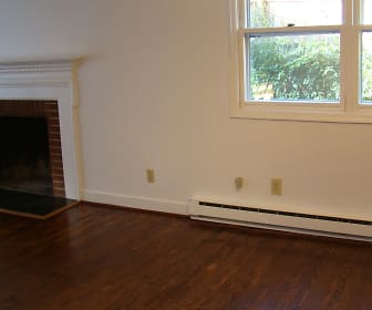 Living room with  fireplace.JPG, 1018 Cottonwood Road