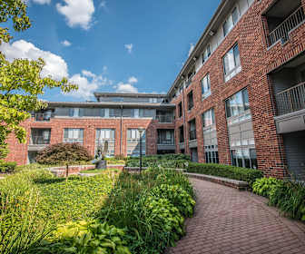 view of building exterior, Watertown Square