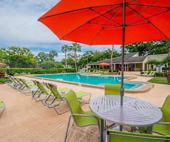 Half hookup near egypt lake-leto flat