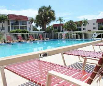 Apartments For Rent In Gulf Gate Estates Fl 350 Rentals Apartmentguide Com