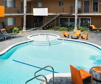Apartments Under 2000 In Los Angeles Ca Apartmentguide Com