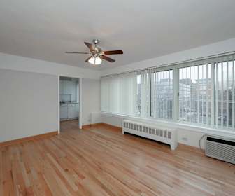 Apartments For Rent In Loyola University Of Chicago Il 1732 Rentals Apartmentguide Com