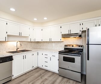 Carnaby Village Townhomes, 43213, OH