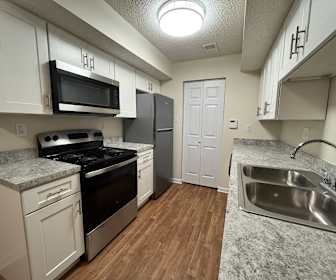 Monroeville Apartments at Belmont Ridge, Monroeville, PA
