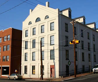 Pet Friendly Apartments For Rent In Shockoe Bottom Richmond Virginia Apartmentguide