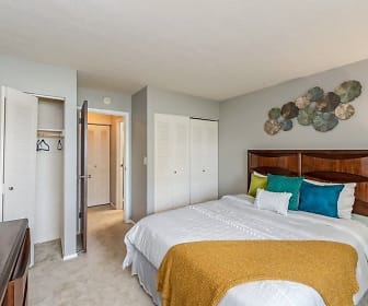 bedroom with carpet, Fishermans Village Apartments