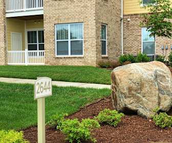 Apartments Under $900 in Lake Wylie, SC | ApartmentGuide.com