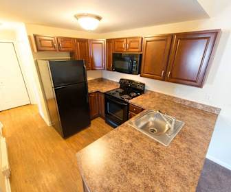 River Pointe At Den Rock Park Pet Friendly Apartments South Lawrence Ma Cool Apartments Pet Friendly Apartments Cheap Apartment For Rent
