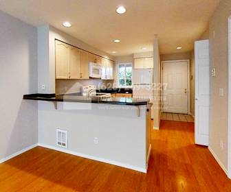 15805 Waynita Way Ne D201, Inglemoor High School, Kenmore, WA