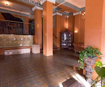 Apartments Under 1000 In Los Angeles Ca Apartmentguide Com