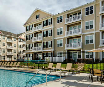 view of swimming pool, TGM Creekside Village