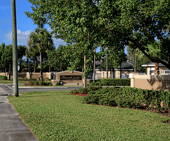Apartments For Rent In Palm Springs Fl 346 Rentals Apartmentguide Com