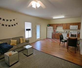 Rivermont Apartment Homes 201 Marina Drive Tuscaloosa Al Rentcafe