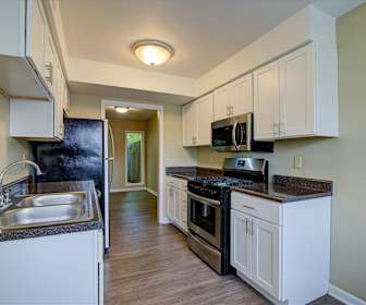 Grandin Court Apartments For Rent 98 Apartments Roanoke Va Apartmentguide Com