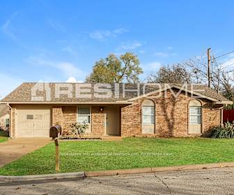 1502 Garrett Street, Grand Prairie, TX