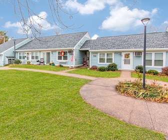 Apartments Under $1200 in East Hampton CT ApartmentGuide com