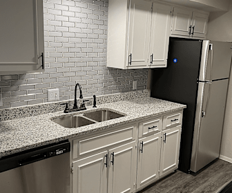 Turtle Creek Apartments, Denison, TX