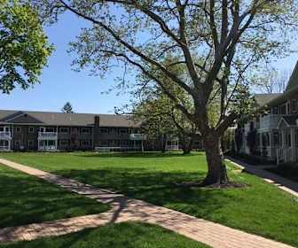brentwood village apartments