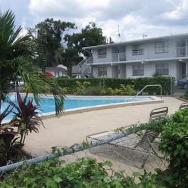 Andover Club Apartments - Tampa, FL 33617