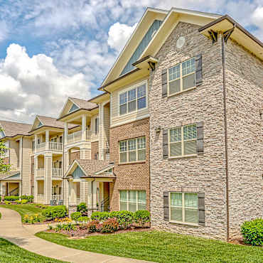 Foxland Crossing Apartments - Gallatin, TN 37066