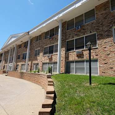 Bryant Manor Apartments - Minneapolis, MN 55408