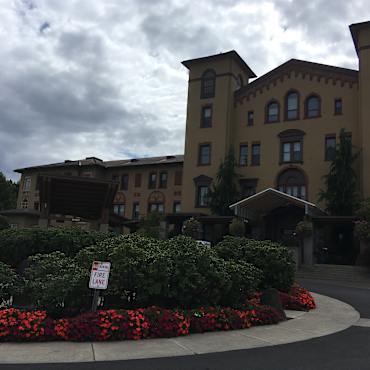 Mary's Woods Apartments - Lake Oswego, OR 97034