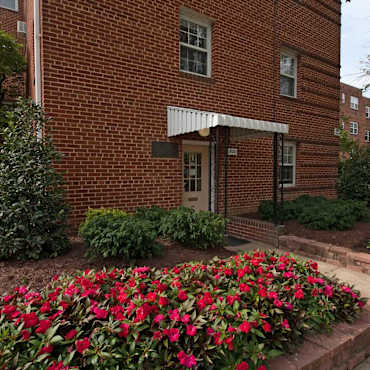 Lloyd Apartments Alexandria Va 22305