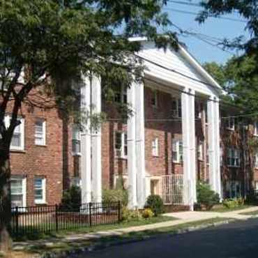 Lobsang Apartments Newark Nj 07104