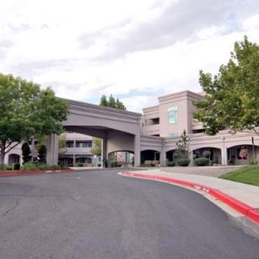 Bear Canyon Estates Apartments - Albuquerque, NM 87111