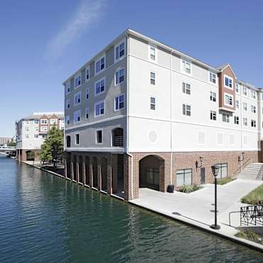 Canal Overlook Apartments Indianapolis In 46202