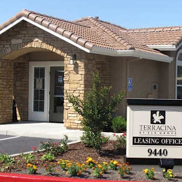 elk grove terracina apartments