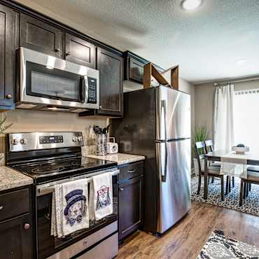 Lakeview Crossing Townhomes Apartments Blue Springs Mo 64014
