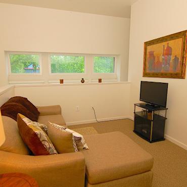 Englewood Lofts Apartments Indianapolis In 46204