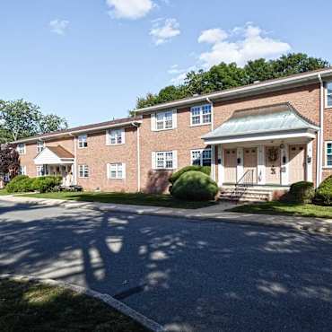 Glenwood Apartments & Country Club - Old Bridge, NJ 08857