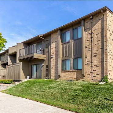 essex apartments