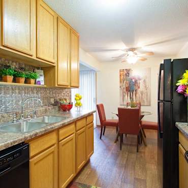 Royal Oaks Apartments New Hope Mn 55427