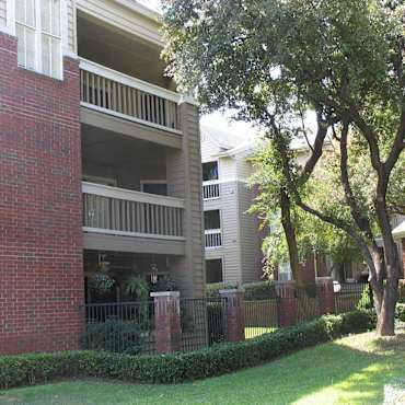 Bristol Square Apartments Dallas Tx 75228