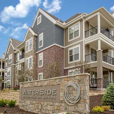 Waterside Residences On Quivira Apartments Lenexa Ks 66215