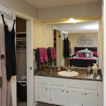 Three Fountains Townhomes Apartments Kansas City Mo 64114