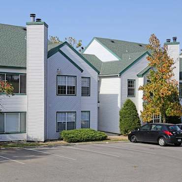 Woodlake Village Apartments - Independence, MO 64055