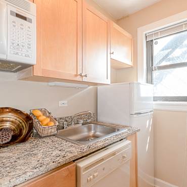 Pine Grove Apartments Chicago Il 60614