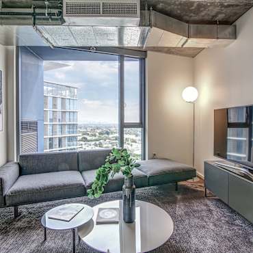 The Apartment Residences At Aka West Hollywood Ca 90069