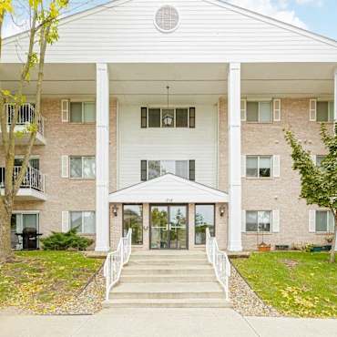 Cambridge Court Apartments West Des Moines IA 50265