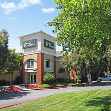 Furnished Studio Los Angeles Northridge Apartments
