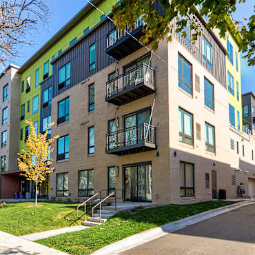 The Whit Apartments - Minneapolis, MN 55404