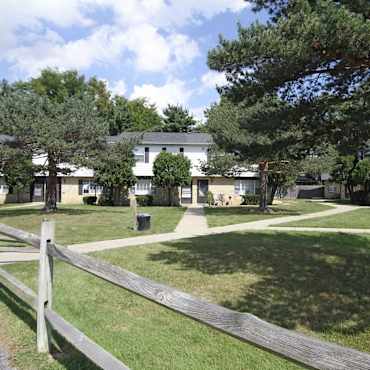 Cambridge Court Townhomes Apartments Elyria Oh 44035